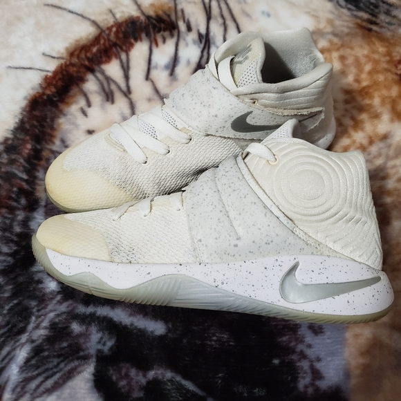 nike kyrie 2 gs